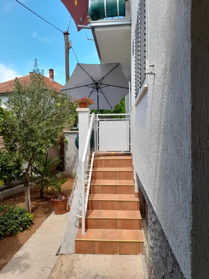 Apartment Gotovina Biograd Na Moru Εξωτερικό φωτογραφία