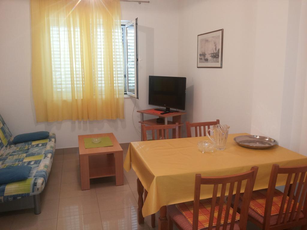 Apartment Gotovina Biograd Na Moru Δωμάτιο φωτογραφία